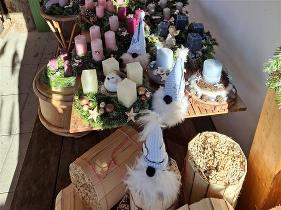 Scheffau_Adventmarkt_Pfarrheim_Deko