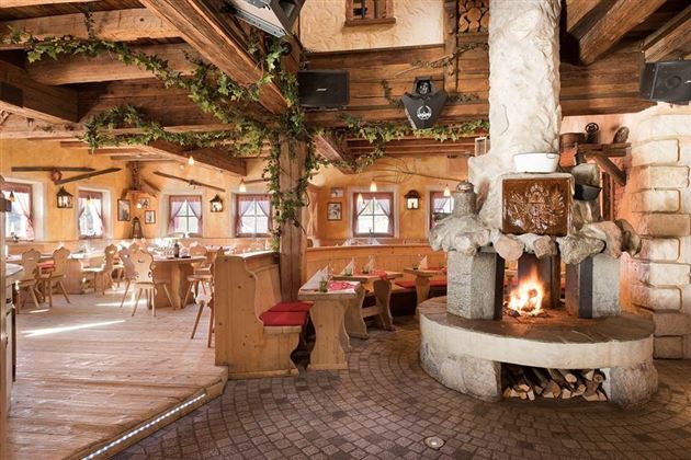 Scheffau_Waldhof Alm_Stube_Kamin