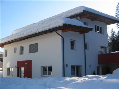 1_Hausbild Winter