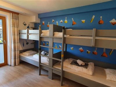 4-bed-room