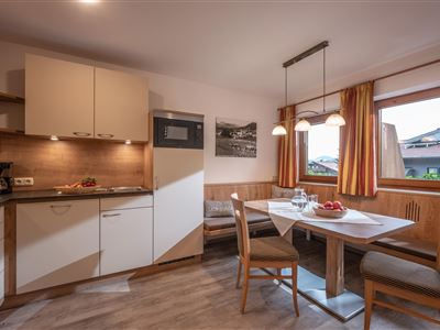 Apartment Kitzb.Horn - Küche mit Essplatz