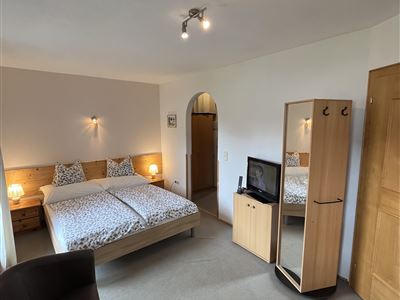 Flat 1, Living-Bedroom