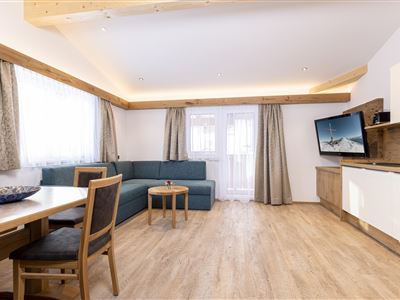 Appartement Alpentraum Küche und Sitzecke