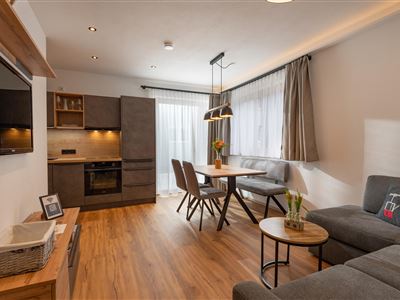 Appartement_Auwald_Auwald_37_Ellmau_Wohnraum_Kuech