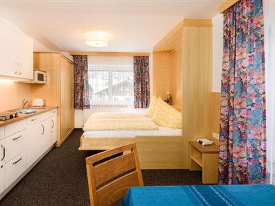Appartement mit Schrankbett geöffnet