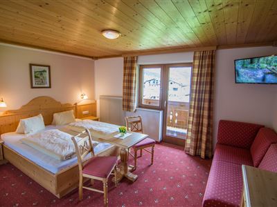 Dreibettzimmer