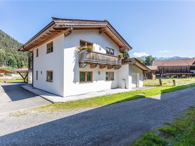 Chalet de vacaciones con dos apartamentos modernos
