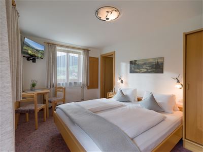 Freihof_Holzham_108_Westendorf_05_2022_Zimmer_Alpe