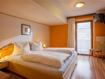Gaestehaus_Staffner_Kirchberg_Zimmer_1