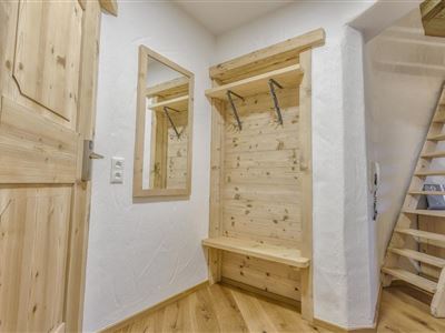 Going: Eingang/Garderobe