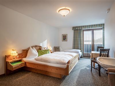 Haus_Berger_Dorfstrasse_20_Westendorf_Zimmer_1