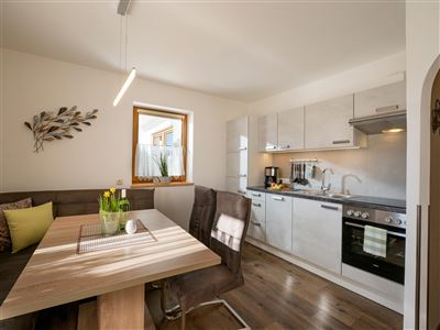 Haus_Kaufmann_Fuehrenwald_71_Ellmau_01_2024_Kueche