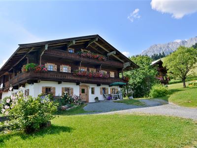 Haus Sommer Aussenansicht