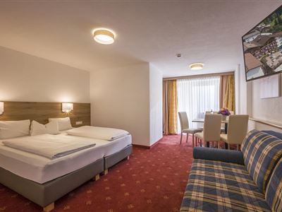 Hotel_Kroneck_Schauerstr_45_Kirchberg_08_2018_Zimm