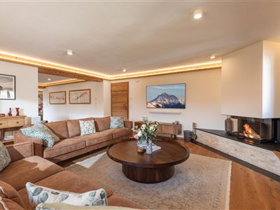Kinkara_Lodge_Lendstrasse_42_Kirchberg_Wohnraum_1