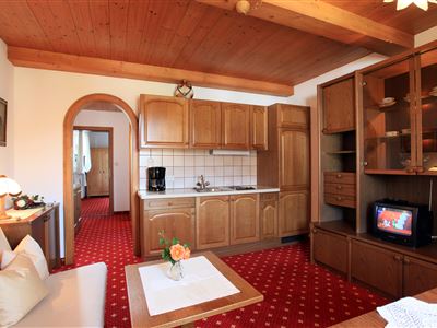 Landhaus-Bachler-Loise-Feuringweg-27-Brixen-Wohnzi