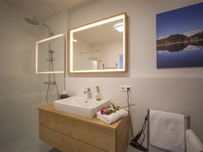 NV_Appartements_Wohnung_Goasblick_Kirchberg_Badezi