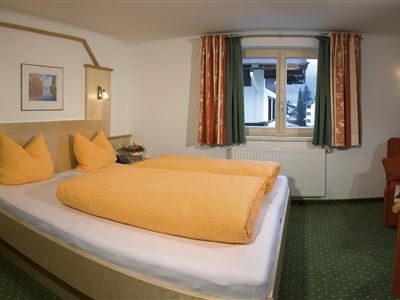 Panorama_Zimmer_Bergsonne