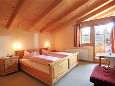 Schlafzimmer 1