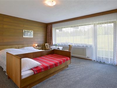 Schlafzimmer 1