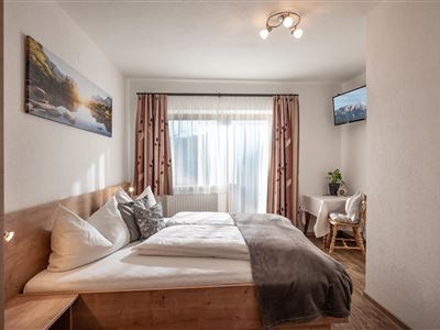 Schlafzimmer 1