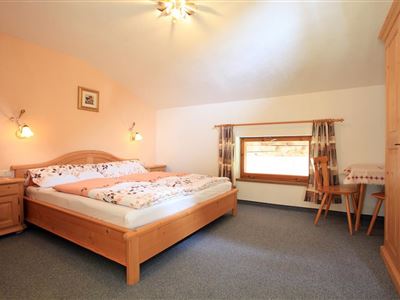 Schlafzimmer 3