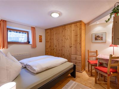 Schlafzimmer-Doppelbett