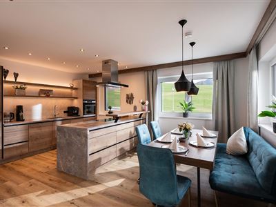 Söll_APARTdeluxe_Esszimmer_Küche_Panorama_Suite