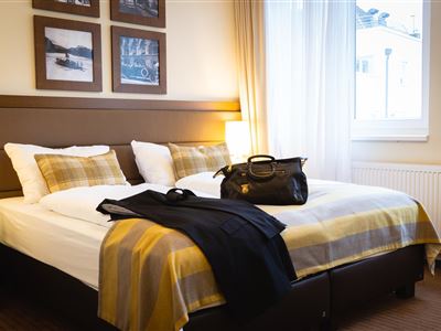 Superior_Luxury_Raum_01