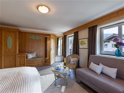 Villa_Lisa_Seestrasse_12_Kirchberg_07_2022_Zimmer_