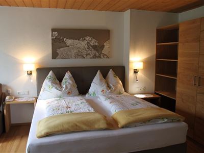 Zimmer 103, Balkon West