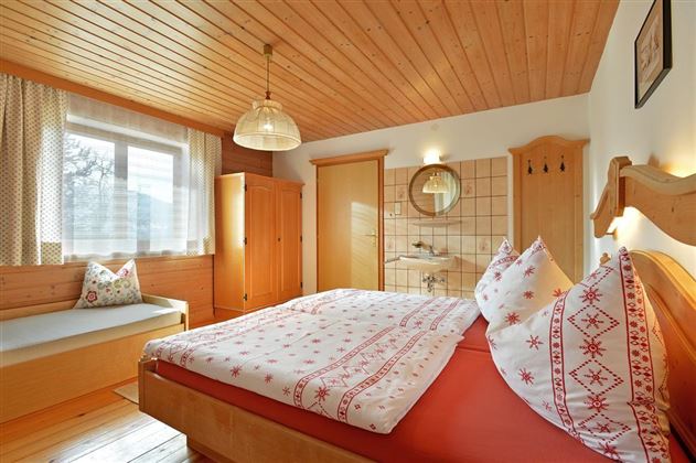 3 Bett Zimmer