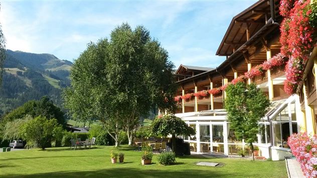 Alpenhof Brixen Garten