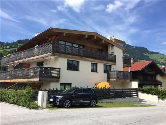 Ansicht Haus von der Strasse