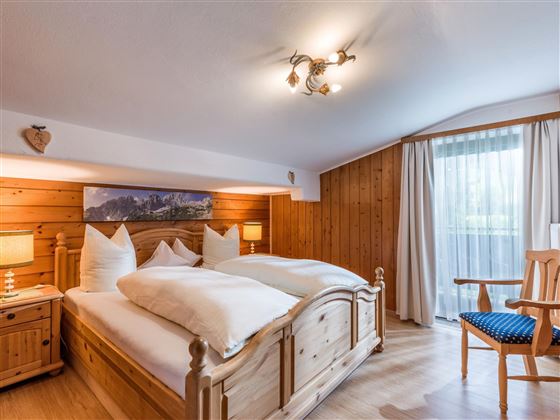 App. 4 Schlafzimmer , eigener Balkon Südseite