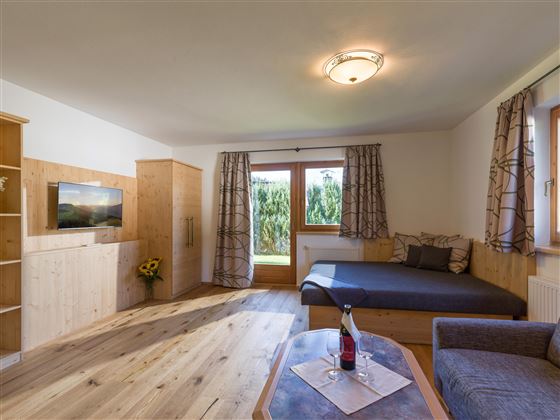 App 2, Wohnzimmer