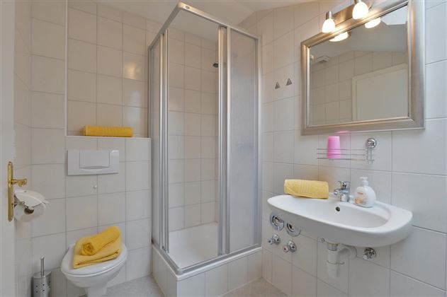 Appartement 2. Stock Badezimmer