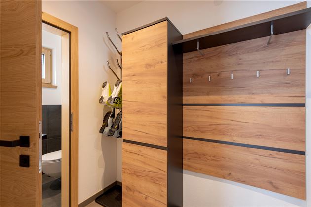 Appartement_Auwald_Auwald_37_Ellmau_Garderobe_WC