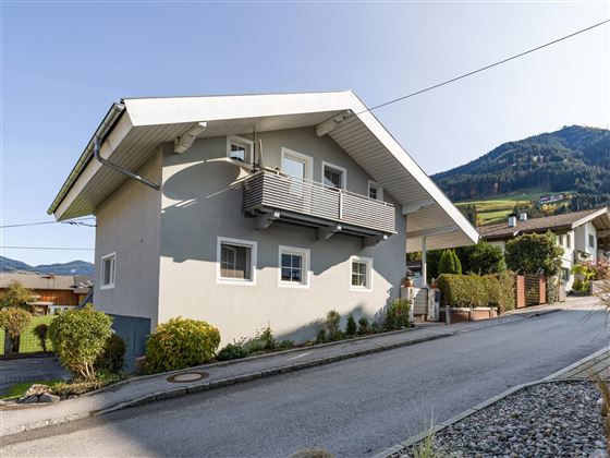 Appartement_Frida_Pfarrgasse_9_Westendorf_Haus_aus