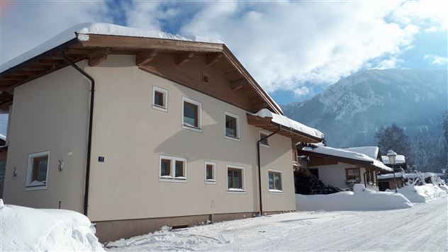 Appartement_Heidegger_Hausansicht_Winter_Brixen