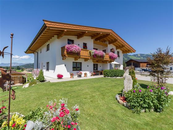 Appartement_Holaus_Holzham_103_Westendorf_Haus_aus