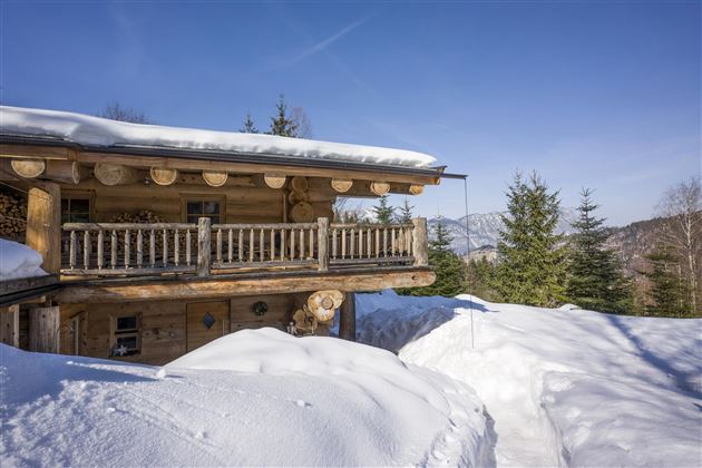 Appartement_Waldruhe_Pinnersdorf_Haus_Winter_neu.j
