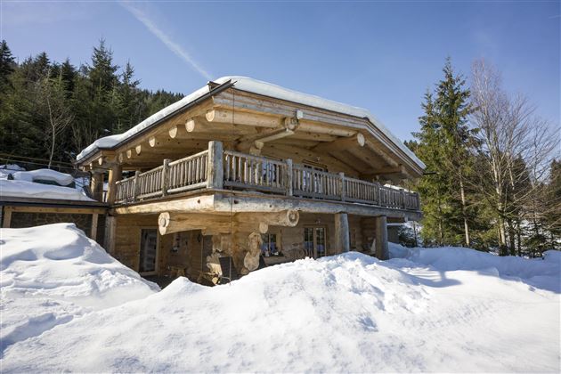 Appartement_Waldruhe_Pinnersdorf_Haus_Winter_neu_2