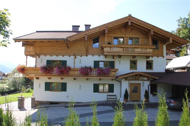 Westansicht Ferienhaus Evi - Haupteingang.
