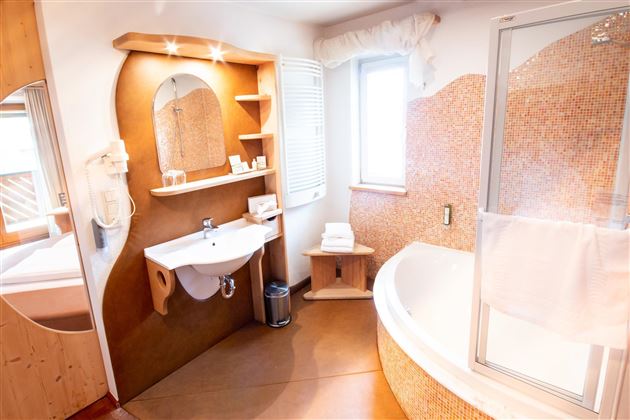 Bathroom Romantic-Doubleroom