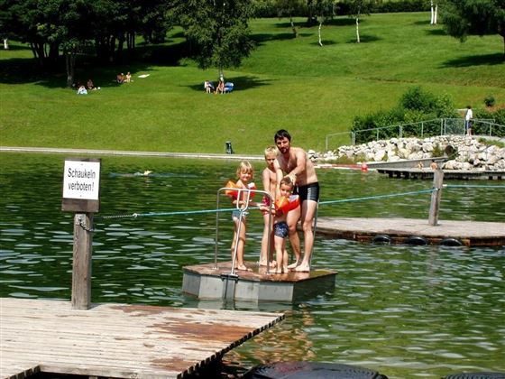 Badespaß beim Badesee Going