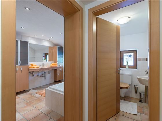 Badezimmer 2