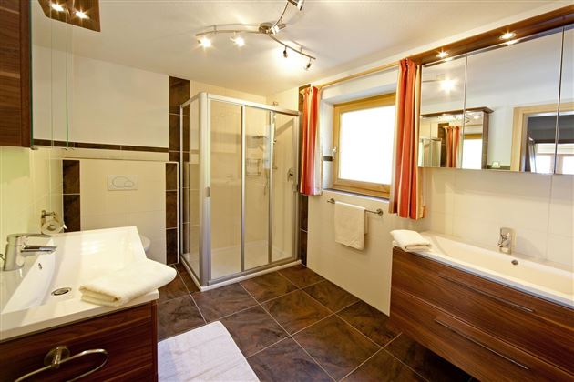 Badezimmer EG