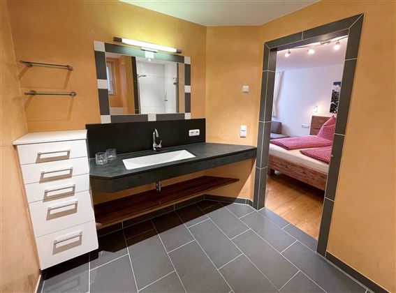 Badezimmer Tiefparterre
