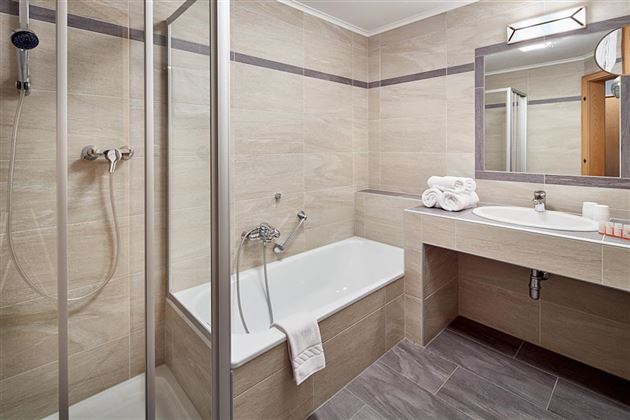 Badezimmer Typ  Hahnenkamm